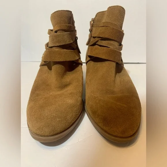 Franco Sarto size 8 brown Suede booties with Buckeyes and tassels zipper side - Picture 8 of 9